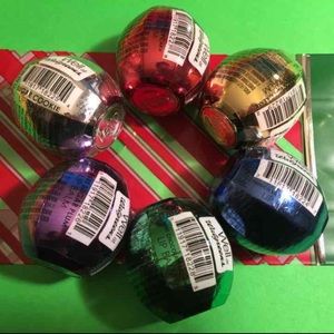 6 Christmas 2015 Revo Lip Balms Rare